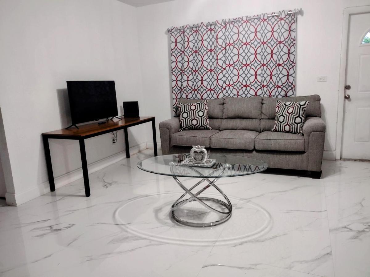 Cheerful 3-Bedroom Home /Ac+ Free Parking North Miami Beach Εξωτερικό φωτογραφία