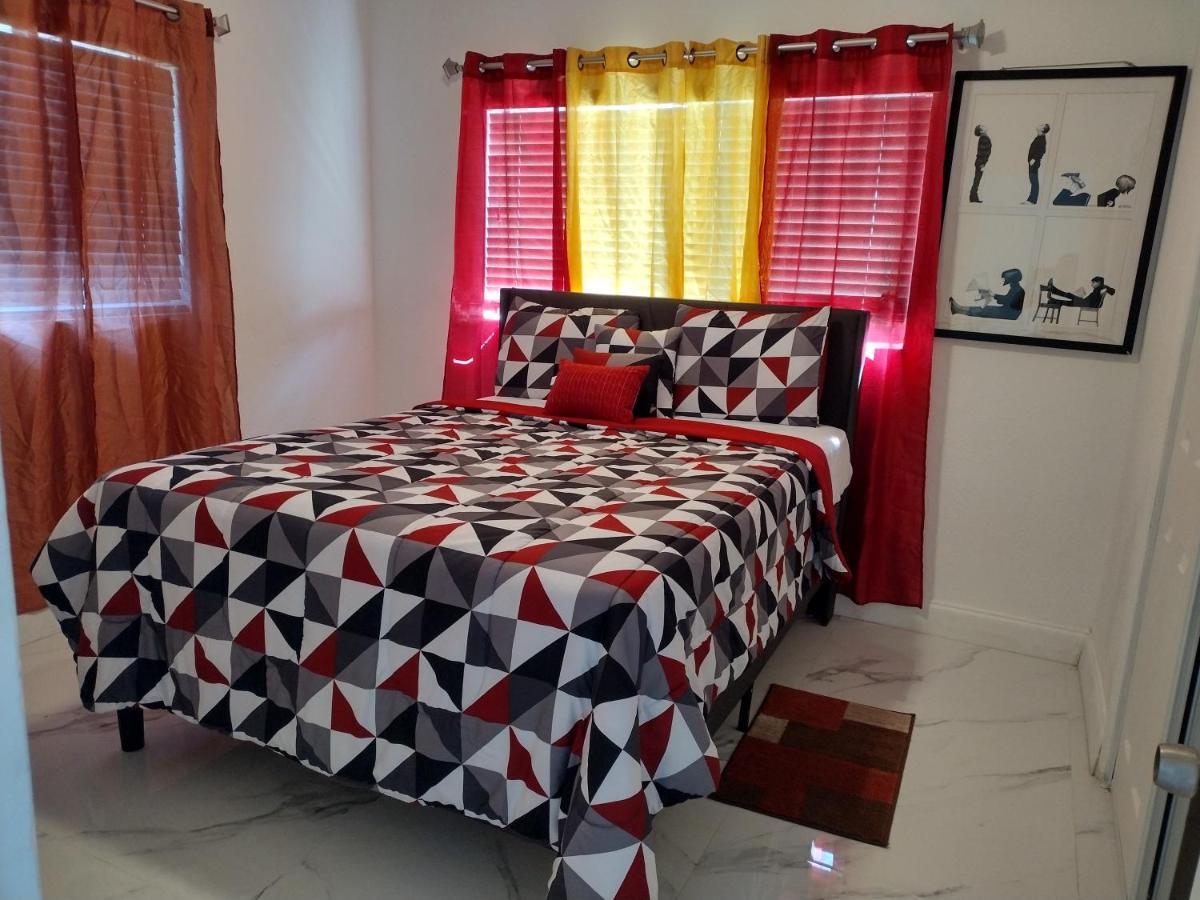 Cheerful 3-Bedroom Home /Ac+ Free Parking North Miami Beach Εξωτερικό φωτογραφία