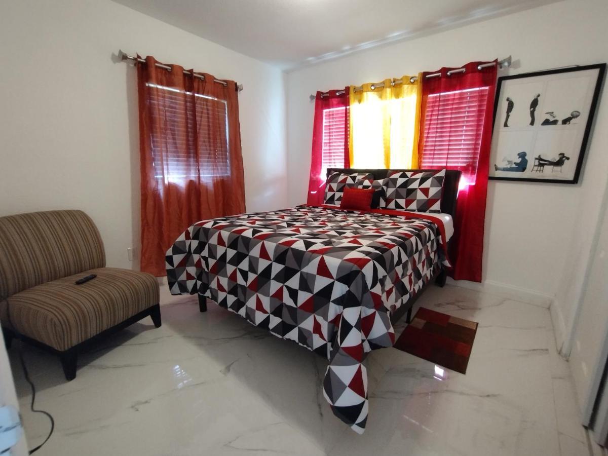 Cheerful 3-Bedroom Home /Ac+ Free Parking North Miami Beach Εξωτερικό φωτογραφία