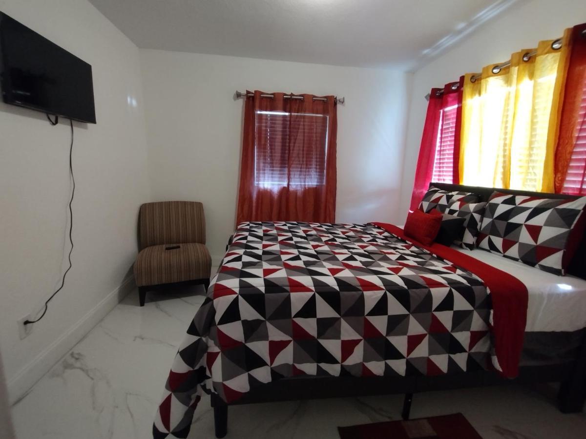 Cheerful 3-Bedroom Home /Ac+ Free Parking North Miami Beach Εξωτερικό φωτογραφία