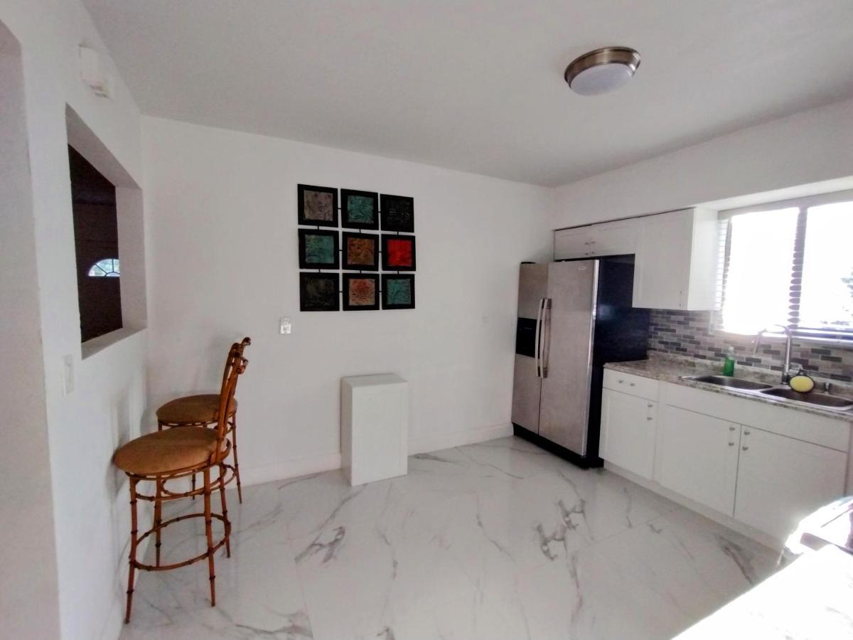 Cheerful 3-Bedroom Home /Ac+ Free Parking North Miami Beach Εξωτερικό φωτογραφία