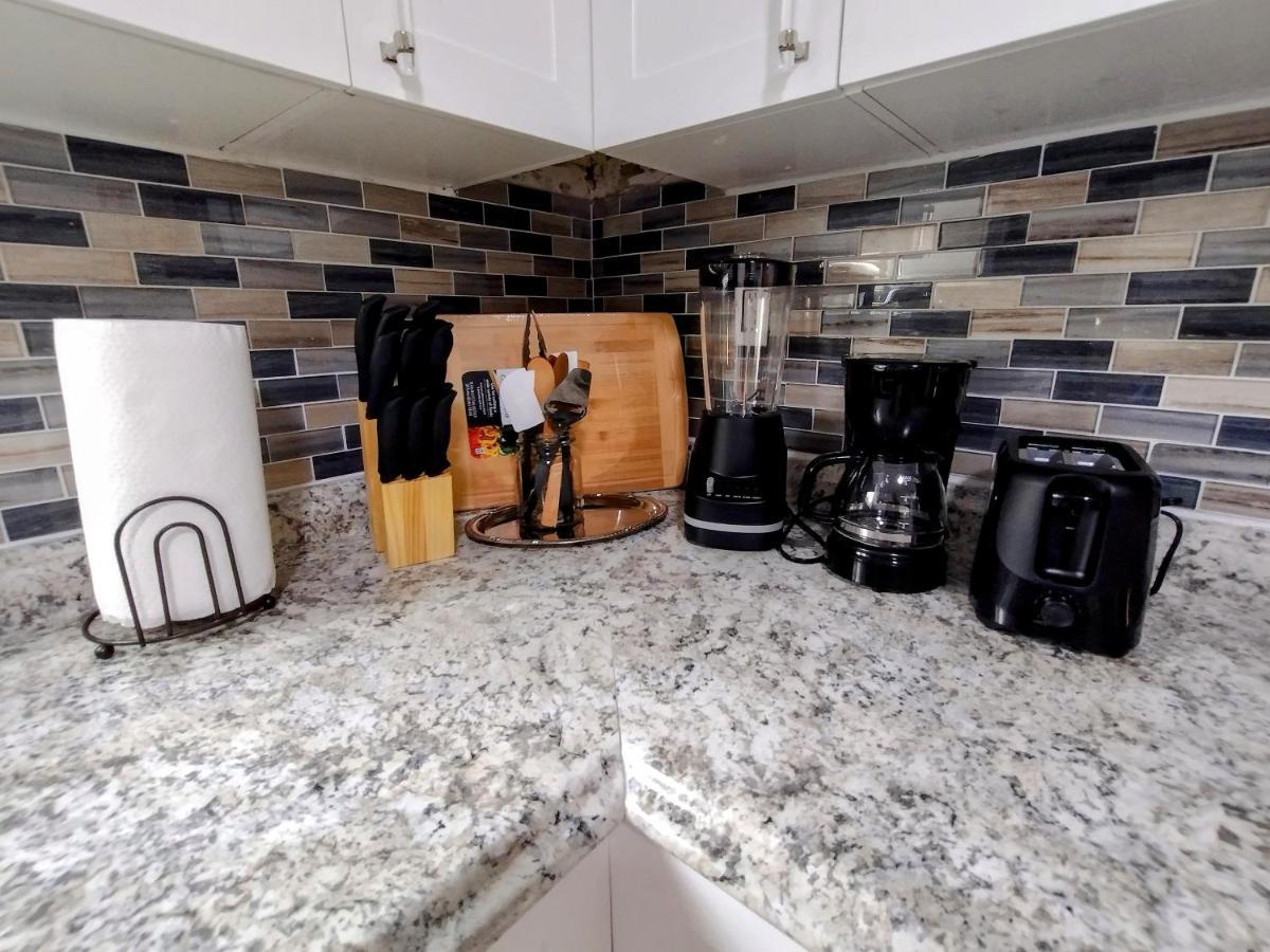 Cheerful 3-Bedroom Home /Ac+ Free Parking North Miami Beach Εξωτερικό φωτογραφία