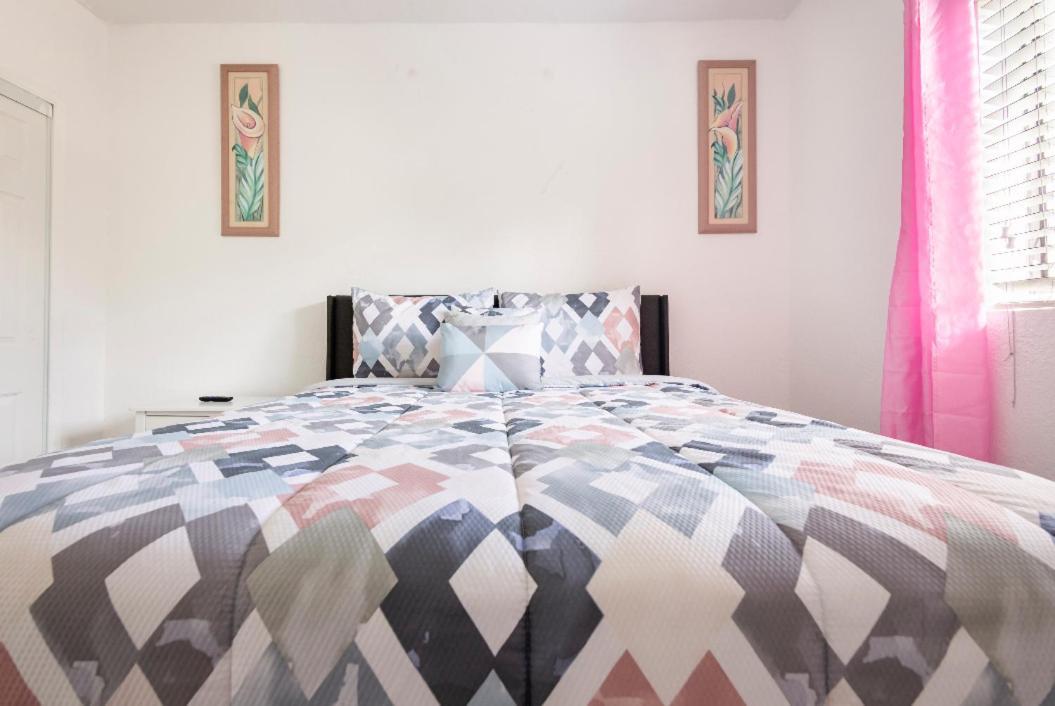 Cheerful 3-Bedroom Home /Ac+ Free Parking North Miami Beach Εξωτερικό φωτογραφία