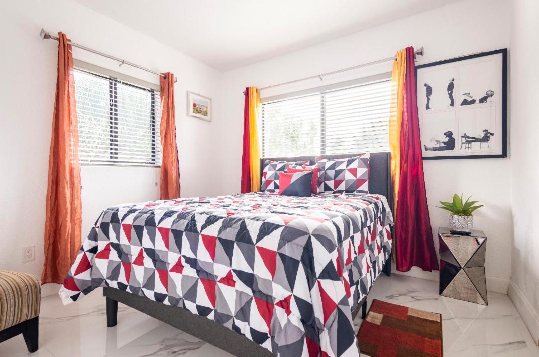 Cheerful 3-Bedroom Home /Ac+ Free Parking North Miami Beach Εξωτερικό φωτογραφία